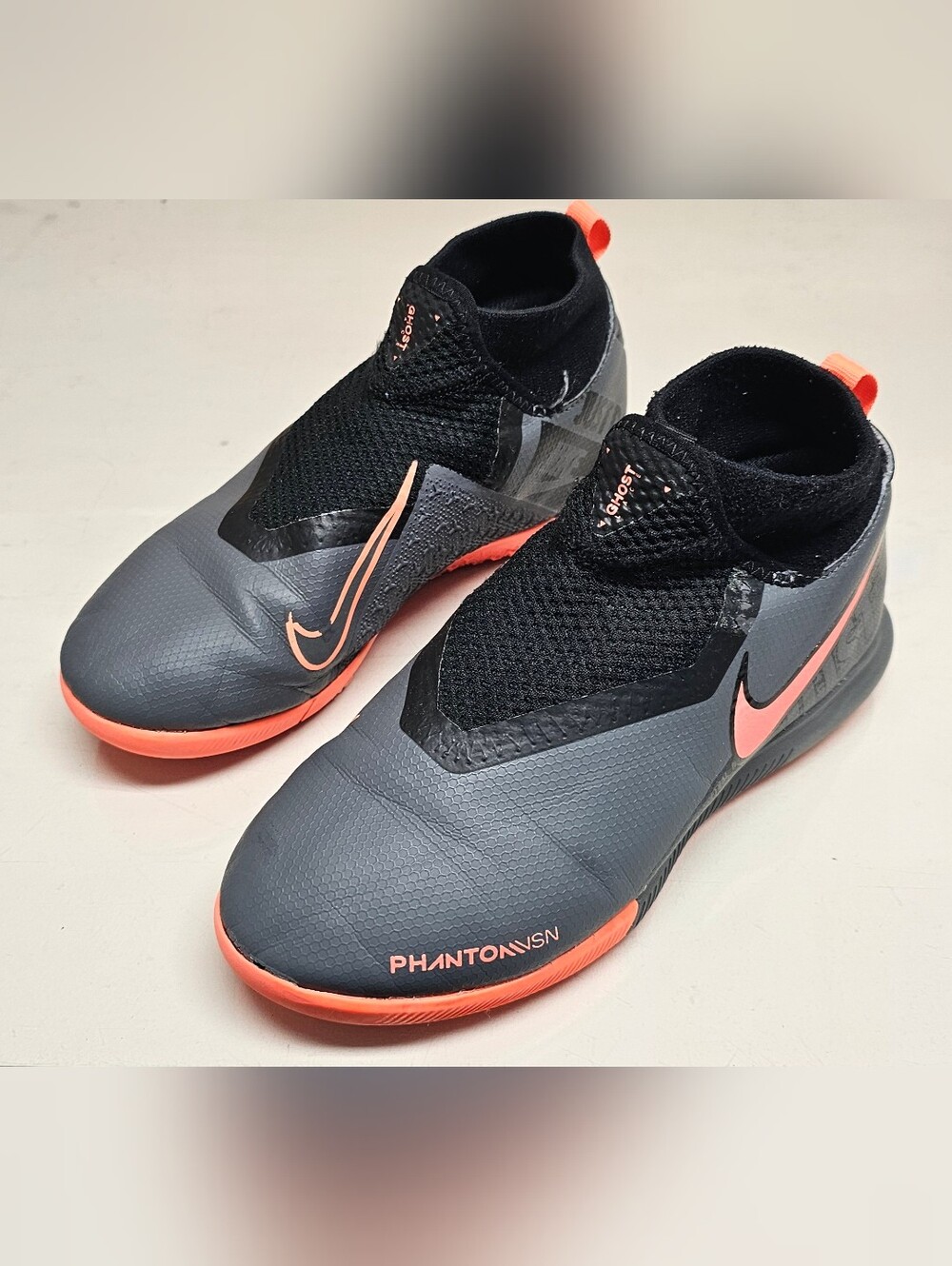 NIKE Phantom VSN Grey Siz 2.5Y Dynamic Fit Indoor Soccer Shoes AO3290-080 Futsal